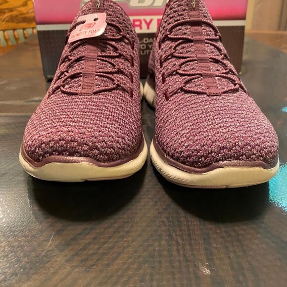 Skechers Shoes - Skechers sneakers womans size 8